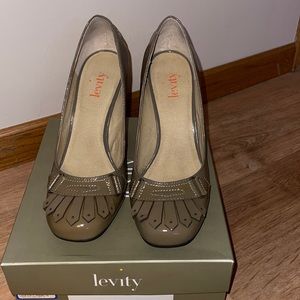Rare levity pumps